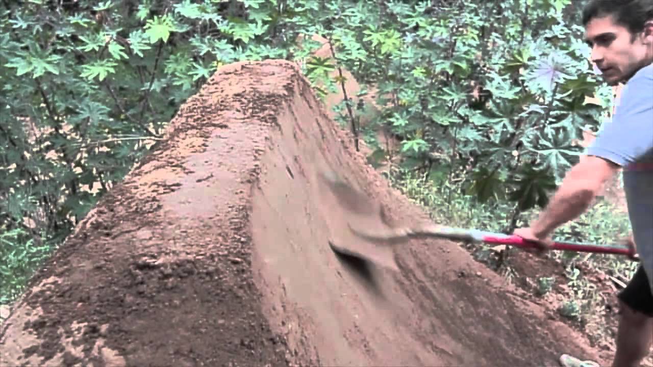 How To: Patch a Dirt Jump with Mike Saavedra – TransWorld RideBMX