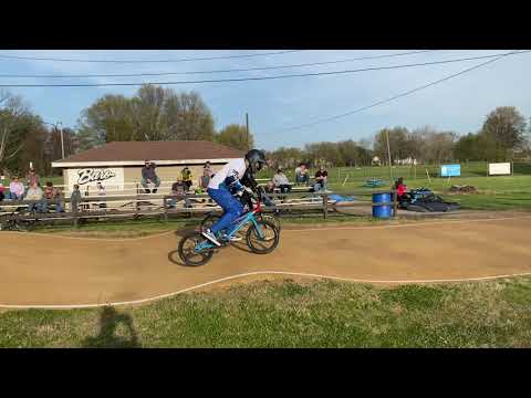 BMX Racing for the First Time on a Haro Race Lite! At Trilogy Park BMX!