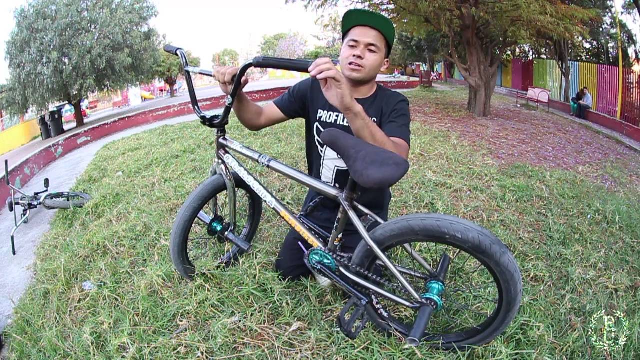 BMX BIKE – Bike Check Javier 2016